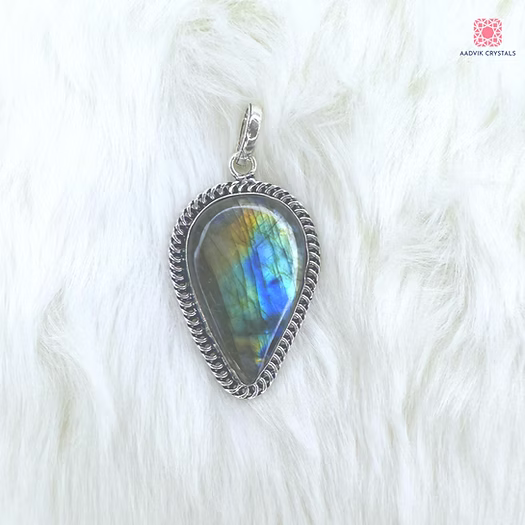 Labradorite Pendant
