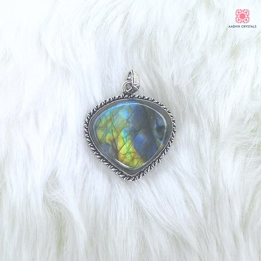 Labradorite Pendant